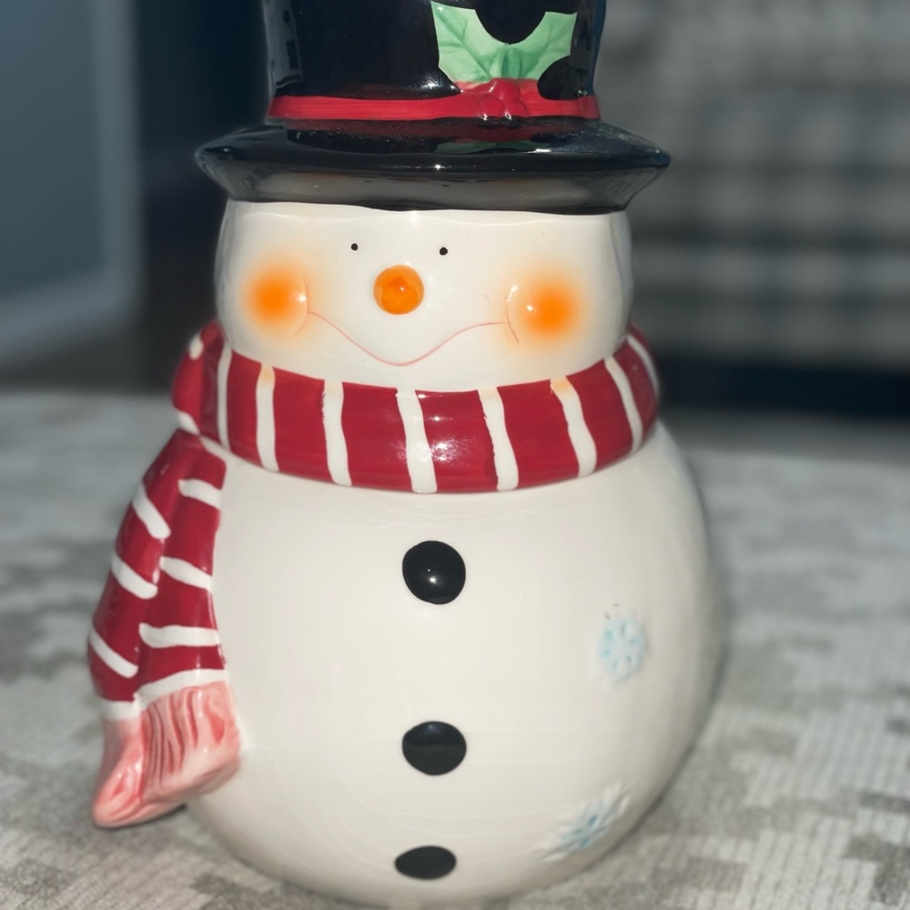 Vintage, handmade, hand painted snowman cookie jar. Dimensions are ~11”H/ ~7”W